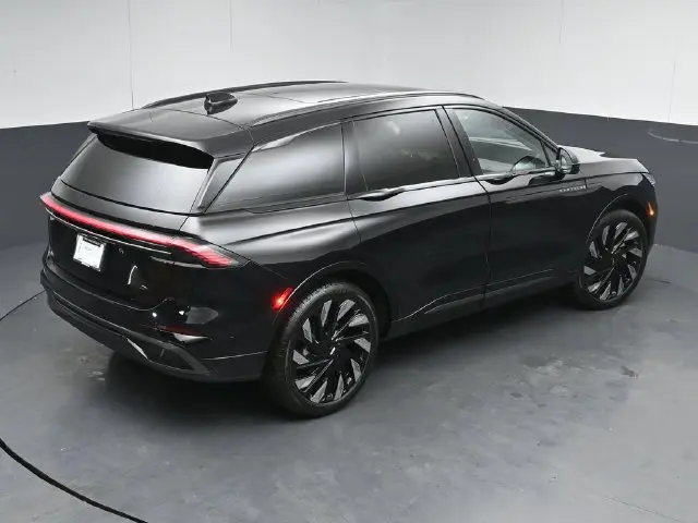 2026 Lincoln Nautilus - $60,895
