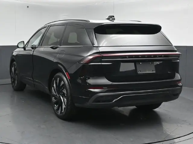 2026 Lincoln Nautilus - $59,895