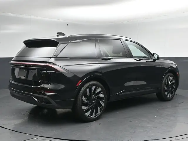 2026 Lincoln Nautilus - $59,895