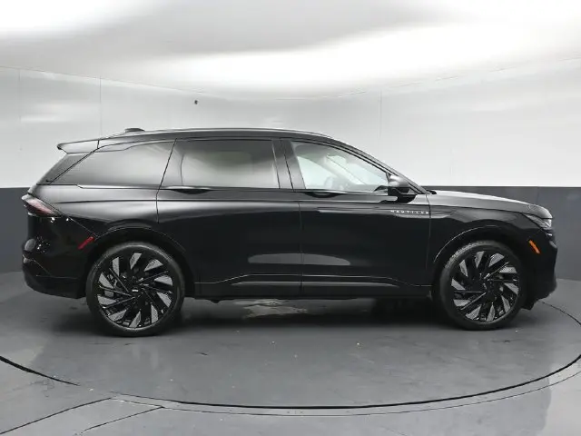2026 Lincoln Nautilus - $59,895