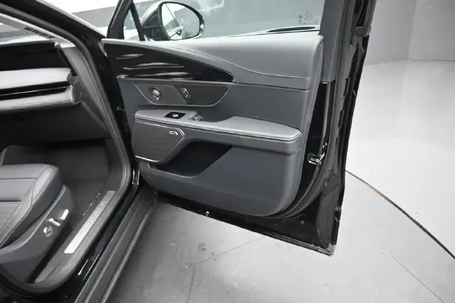 2026 Lincoln Nautilus - $59,895