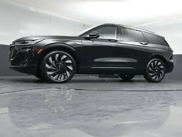 2026 Lincoln Nautilus - $59,895