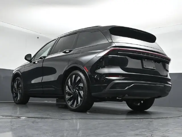2026 Lincoln Nautilus - $59,895