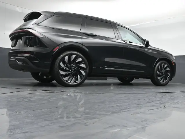 2026 Lincoln Nautilus - $59,895