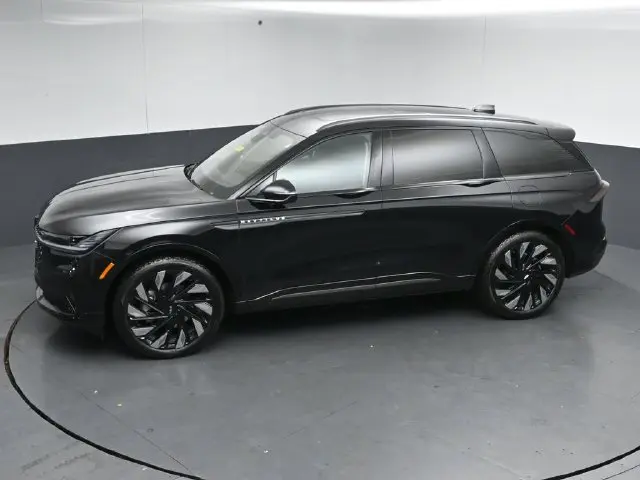 2026 Lincoln Nautilus - $59,895