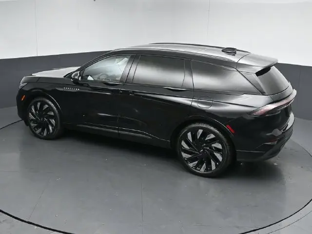 2026 Lincoln Nautilus - $59,895