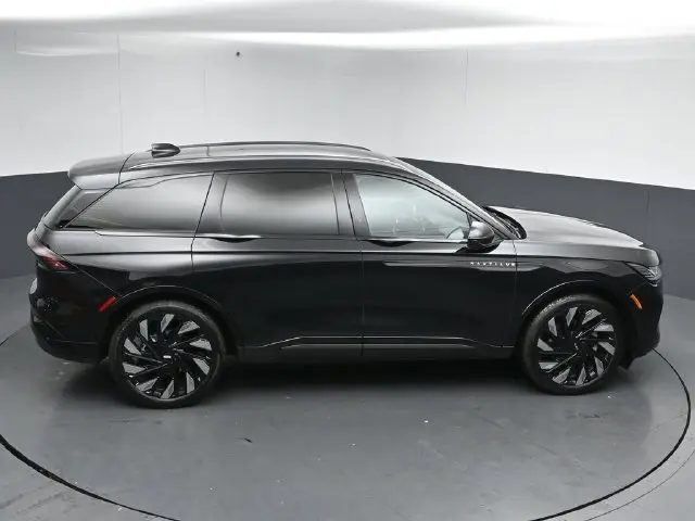 2026 Lincoln Nautilus - $59,895