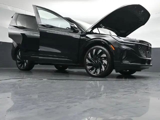 2026 Lincoln Nautilus - $59,895
