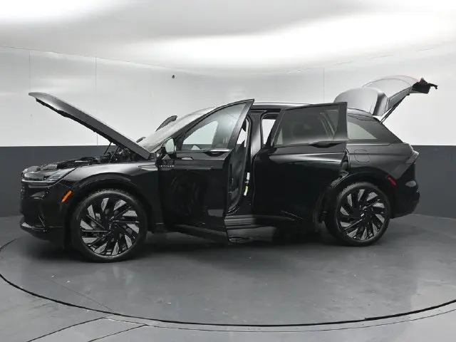 2026 Lincoln Nautilus - $59,895