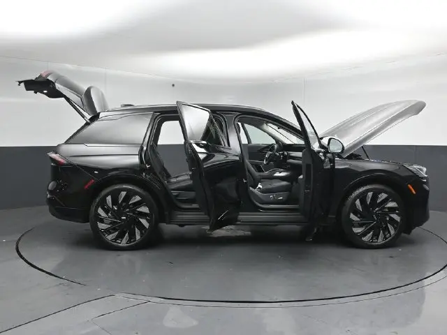 2026 Lincoln Nautilus - $59,895