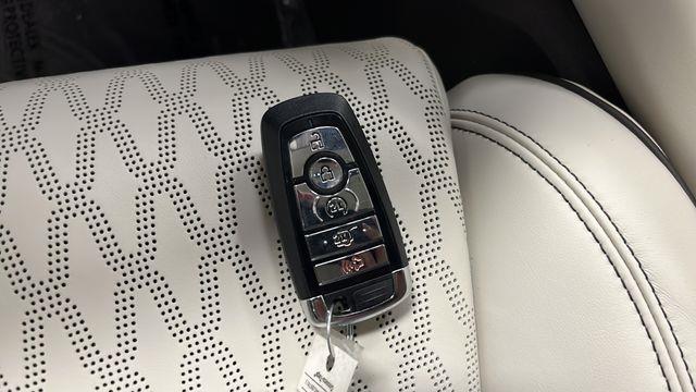 2025 Lincoln Nautilus Hybrid Black Label