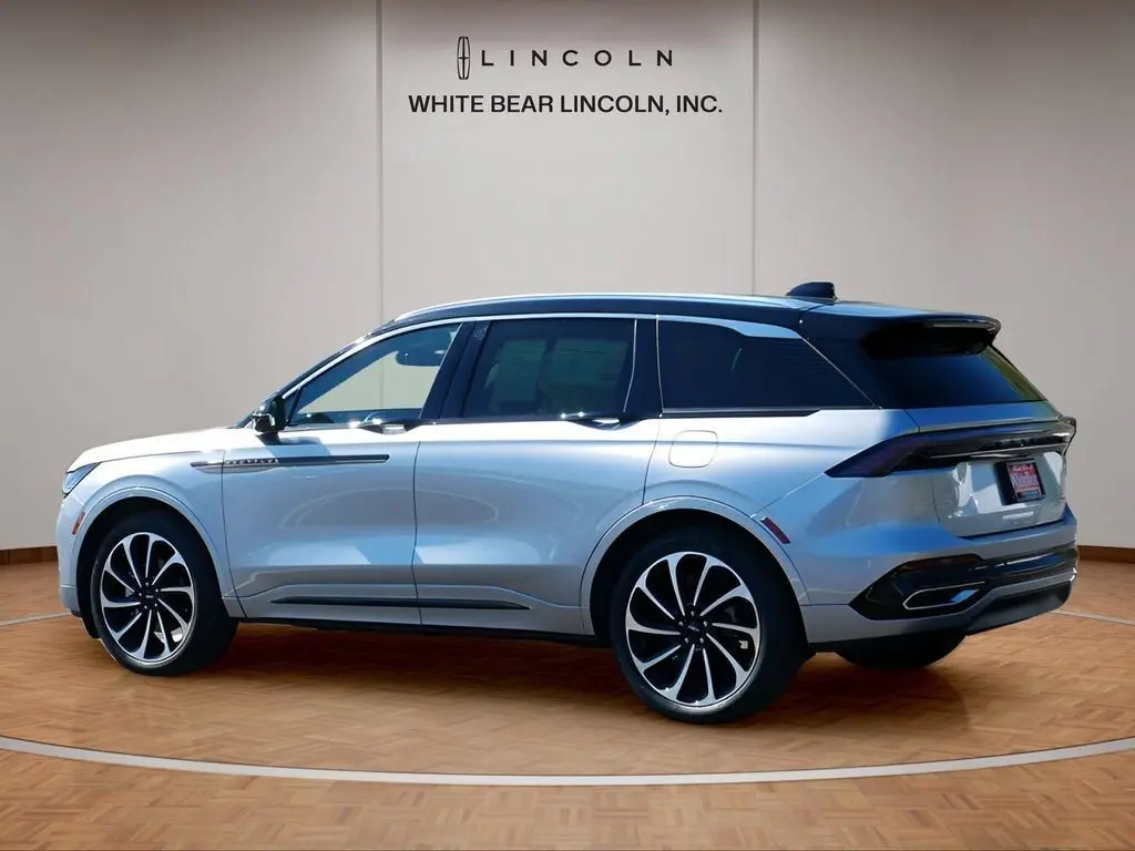 2025 Lincoln Nautilus - $67,347