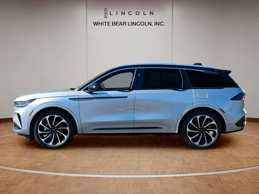 2025 Lincoln Nautilus - $67,347