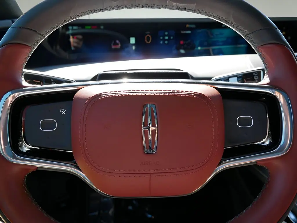 2025 Lincoln Nautilus - $67,347