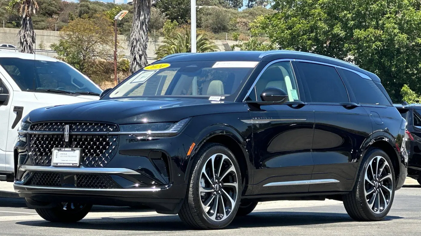 2024 Lincoln Nautilus Black Label