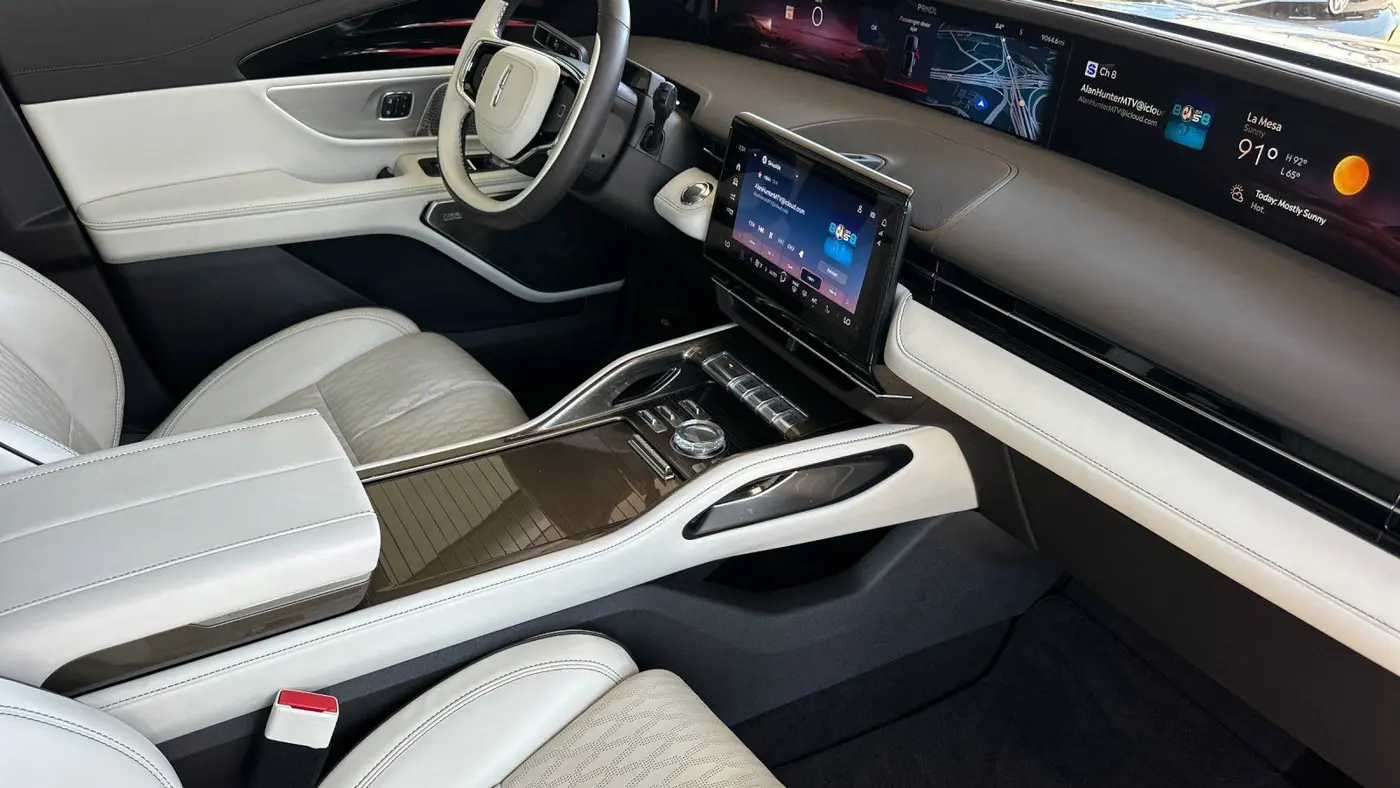 2024 Lincoln Nautilus Black Label
