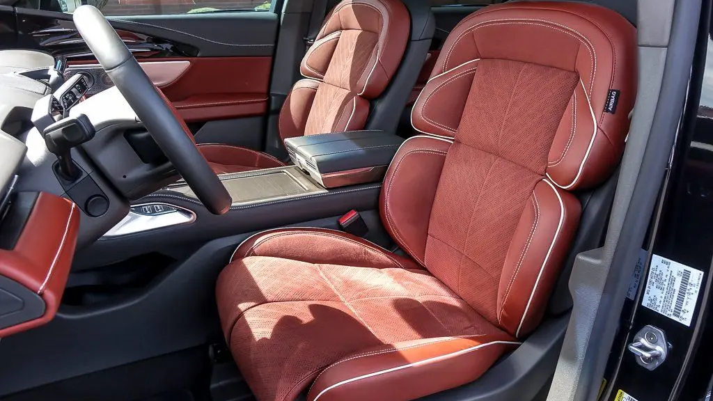 2024 Lincoln Nautilus Black Label