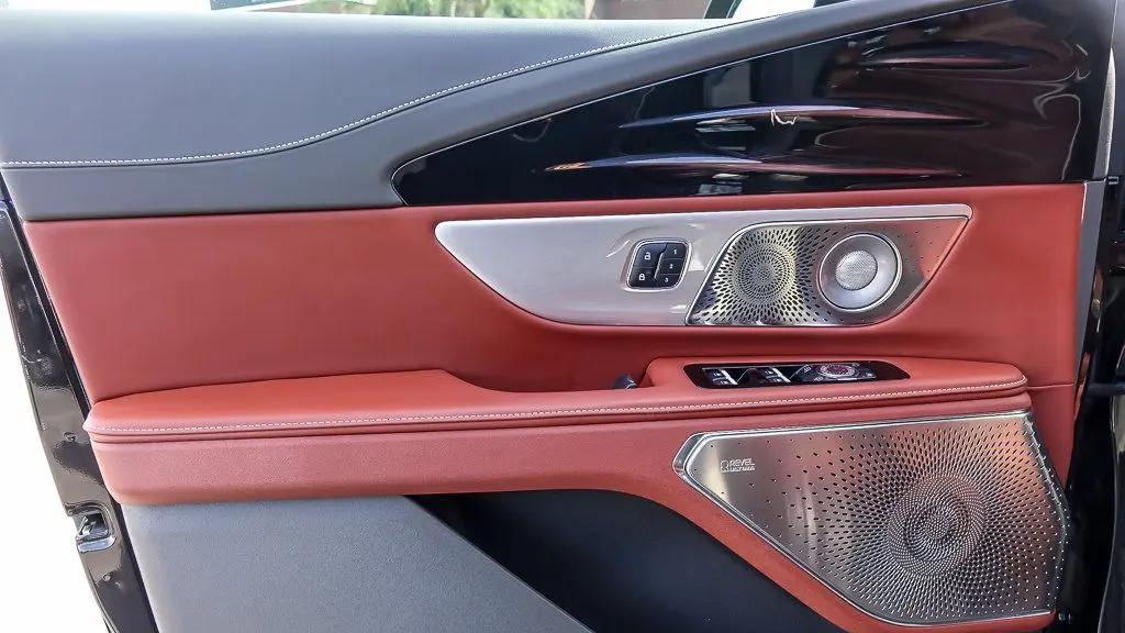 2024 Lincoln Nautilus Black Label