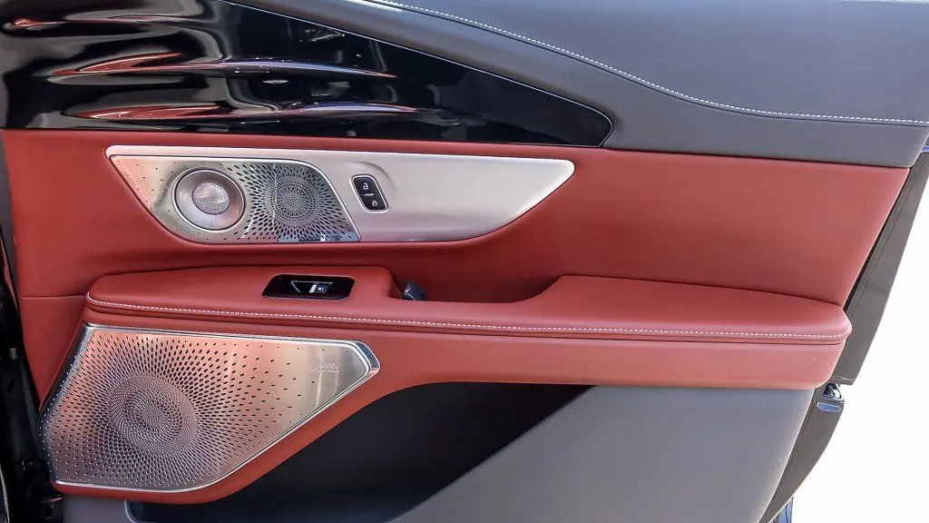 2024 Lincoln Nautilus Black Label