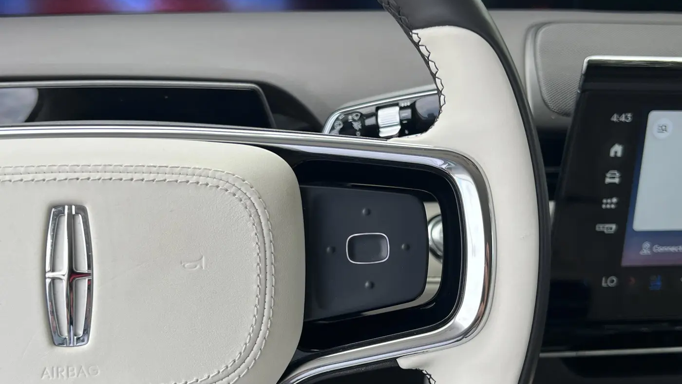 2024 Lincoln Nautilus Black Label