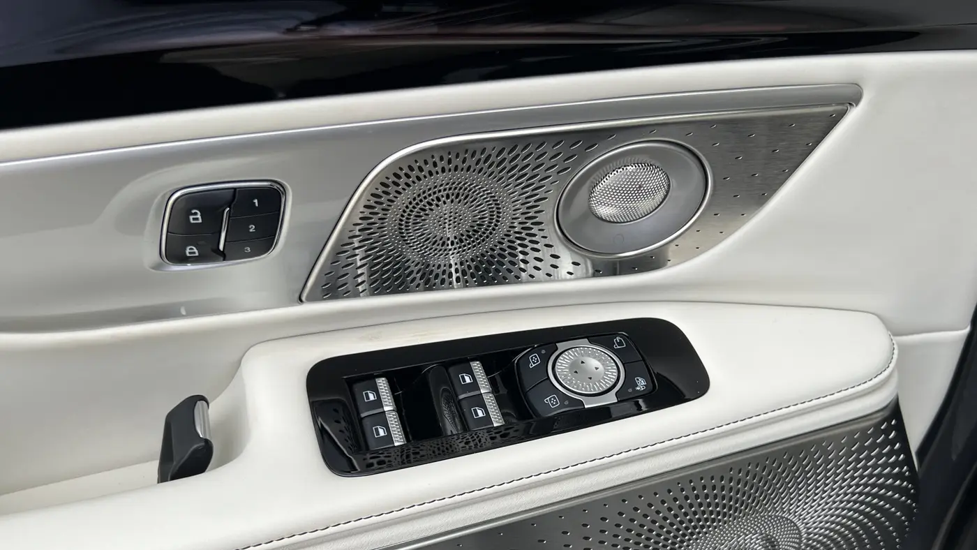 2024 Lincoln Nautilus Black Label