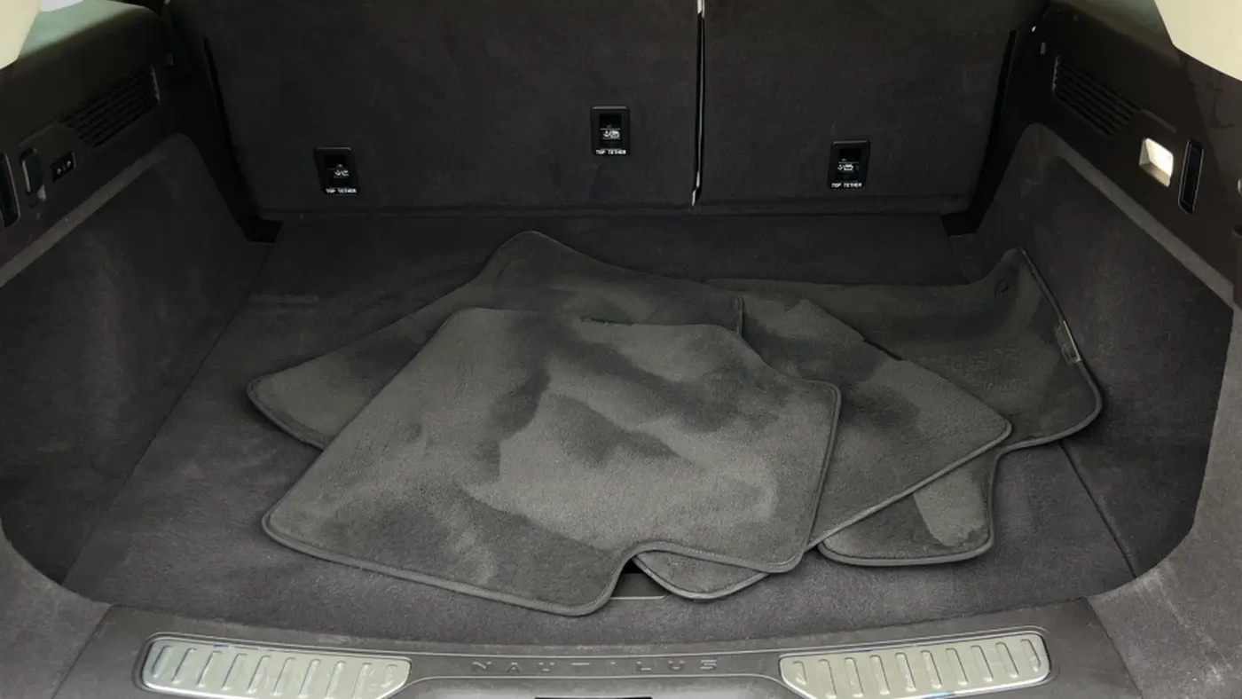 2024 Lincoln Nautilus Black Label