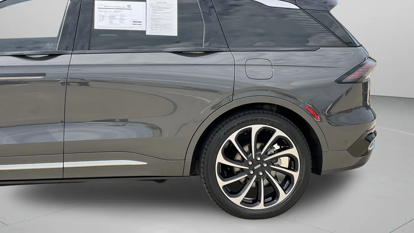 2024 Lincoln Nautilus Black Label