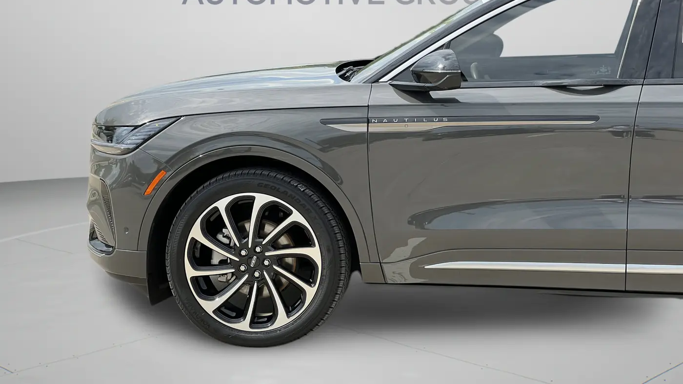 2024 Lincoln Nautilus Black Label