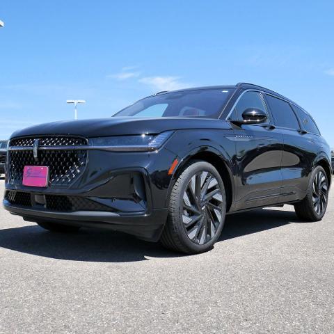 2025 Lincoln Nautilus - $68,499