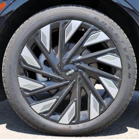 2025 Lincoln Nautilus - $68,499
