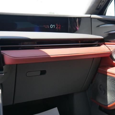 2025 Lincoln Nautilus - $68,499
