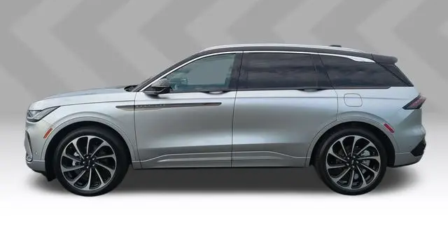 2024 Lincoln Nautilus Black Label