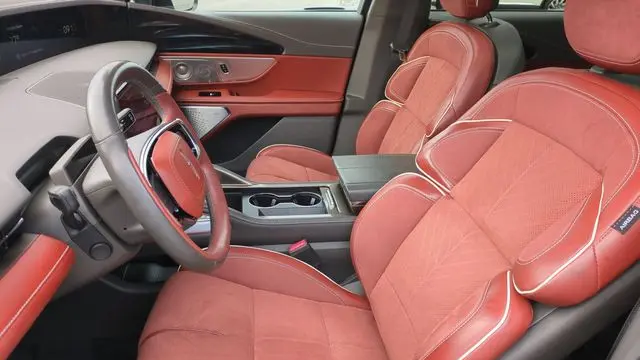 2024 Lincoln Nautilus Black Label