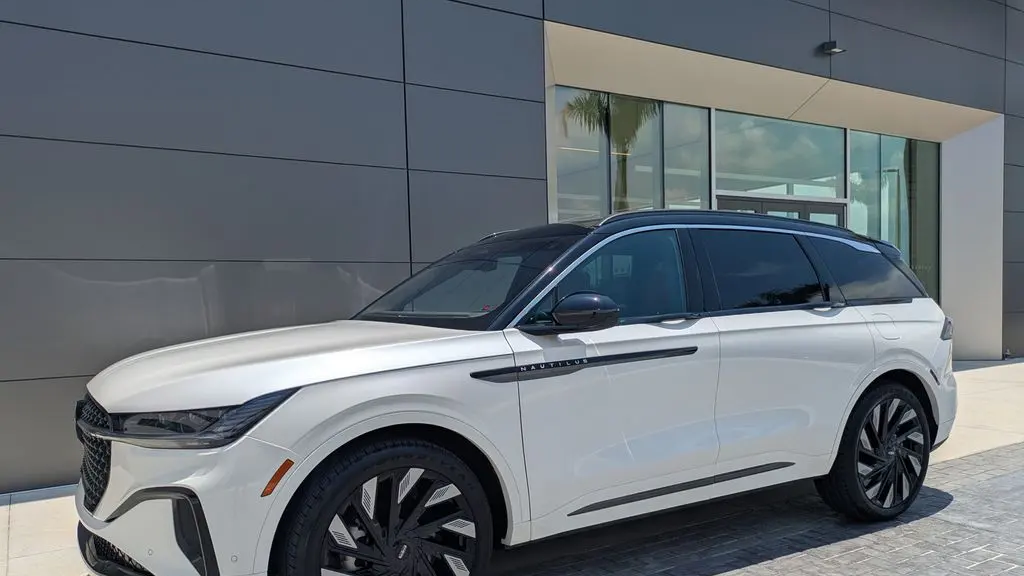 Preowned 2024 Lincoln Nautilus Black Label for Sale
