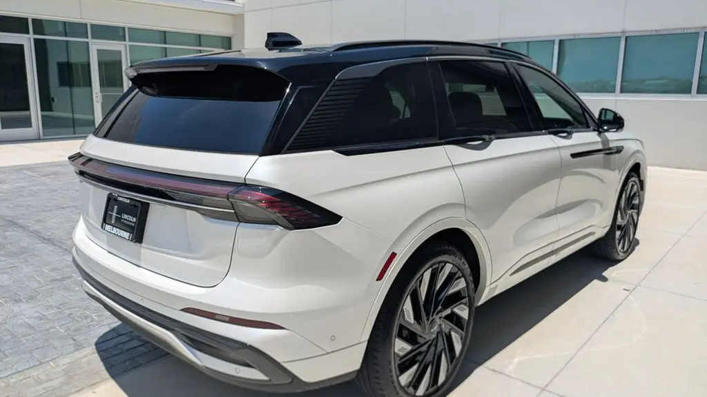 2024 Lincoln Nautilus Black Label