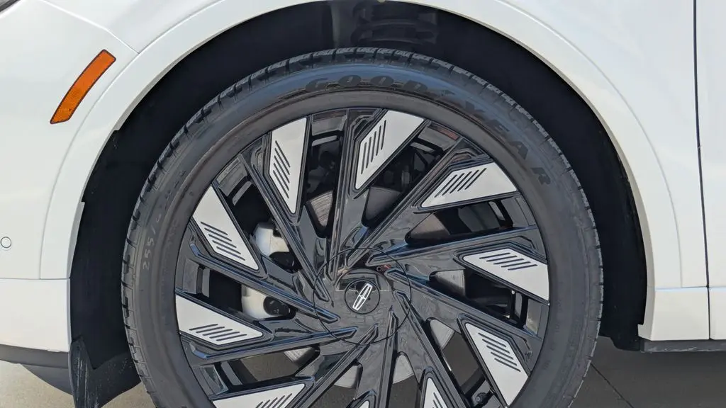 2024 Lincoln Nautilus Black Label