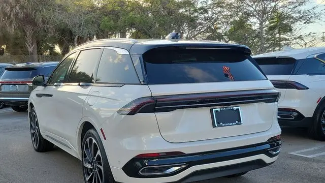 2024 Lincoln Nautilus Black Label