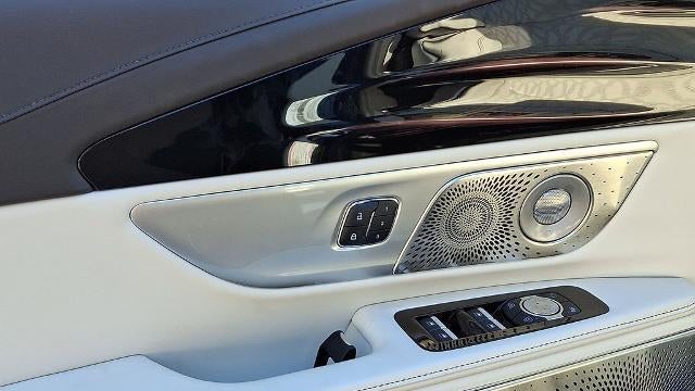 2025 Lincoln Nautilus Black Label