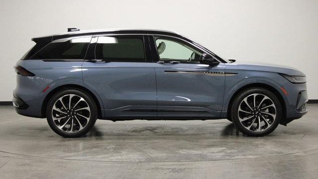 2025 Lincoln Nautilus Black Label