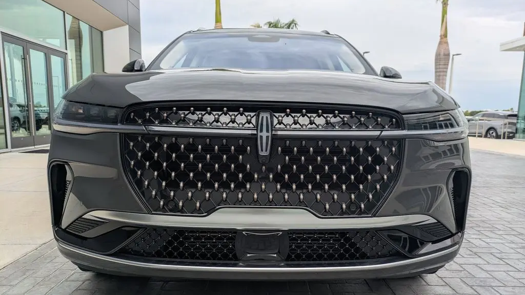 2024 Lincoln Nautilus Black Label
