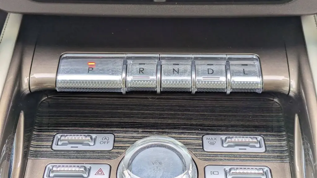 2024 Lincoln Nautilus Black Label