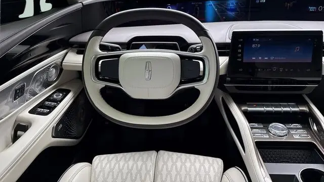 2025 Lincoln Nautilus Black Label