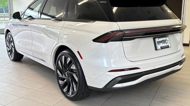 2024 Lincoln Nautilus Black Label