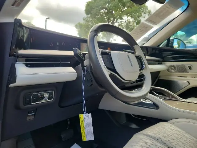 2024 Lincoln Nautilus - $49,990