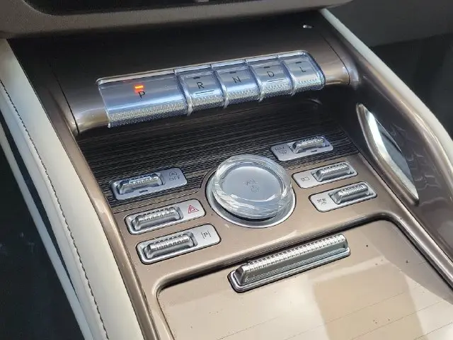 2024 Lincoln Nautilus - $49,990