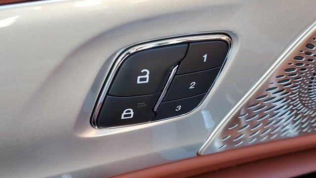 2025 Lincoln Nautilus Black Label