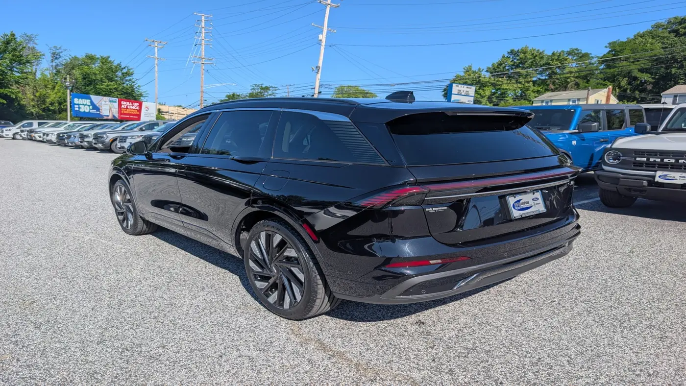 2024 Lincoln Nautilus Black Label