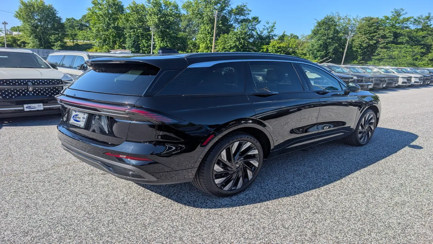 2024 Lincoln Nautilus Black Label