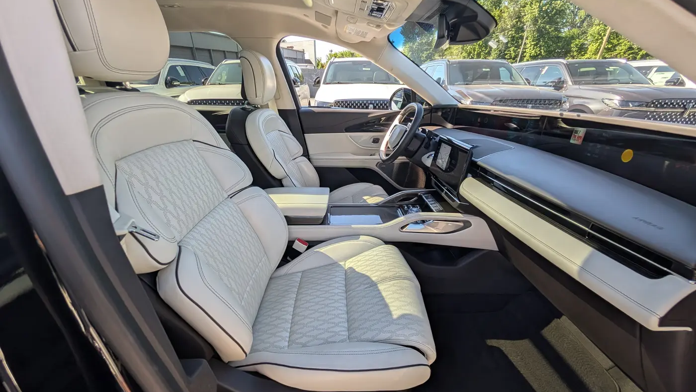 2024 Lincoln Nautilus Black Label