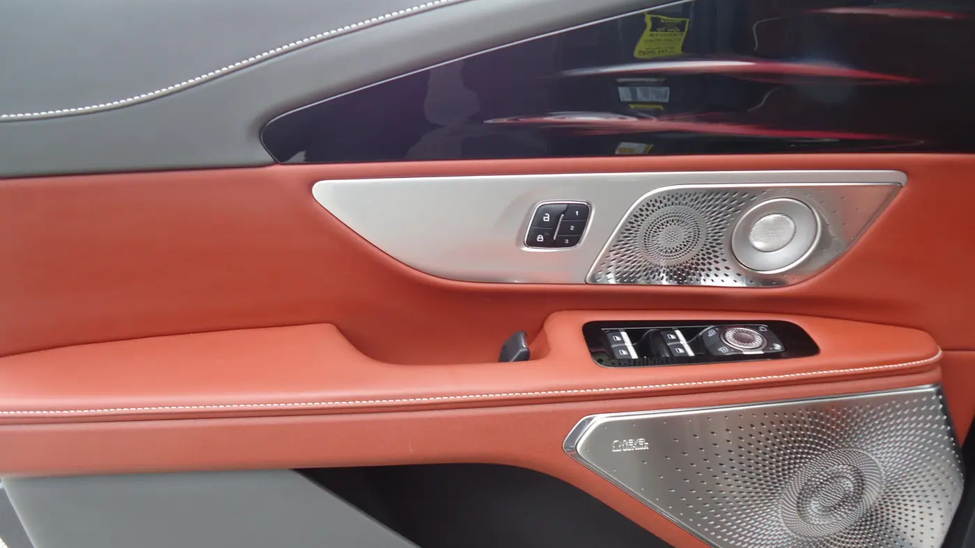2025 Lincoln Nautilus Black Label
